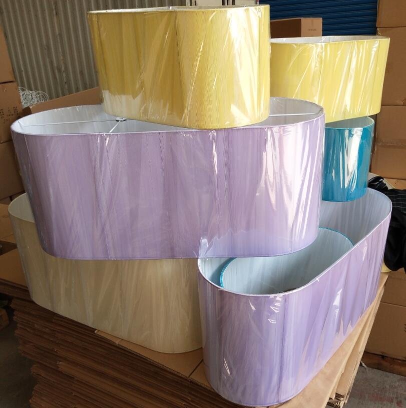 超大藍色粉紅色黃色橢圓形stgring包裹織物燈罩喺中國製造嘅燈罩同遮陽面料製造商MEGA合身
