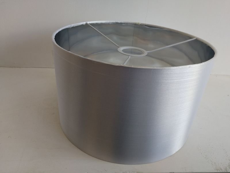 silverfilm hård bakskärm med Uno E27 metallbricka cylinder tyg lampskärm