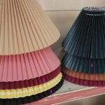 Çin lamba ve gölge fabrikası MGF şirketinden sert sırtlı pileli kumaş abajurlar